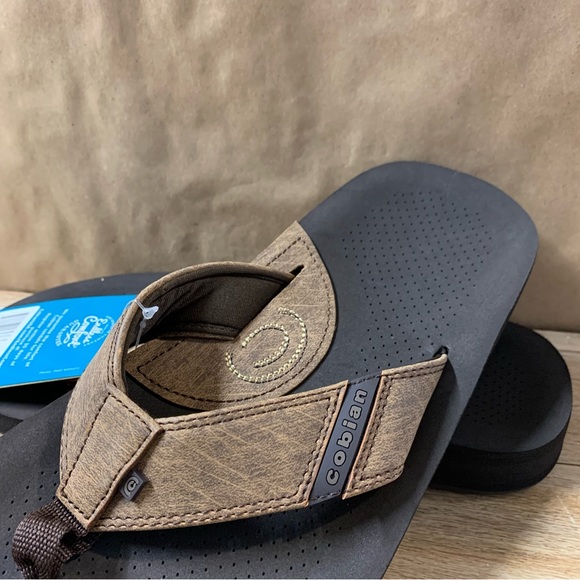 New! Cobian ARV 2 Sandals Flip Flops Thongs Men 9 Brown Java Beach Surf - Picture 2 of 10